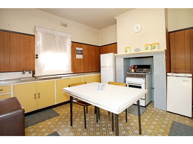 32 Clota Avenue, Box Hill VIC 3128