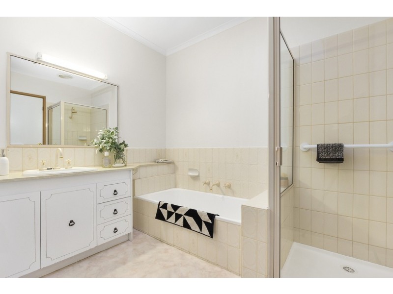 4/22 Broughton Road, Surrey Hills VIC 3127