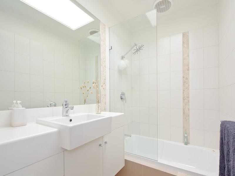 2/7 Lyndhurst Crescent, Hawthorn VIC 3122