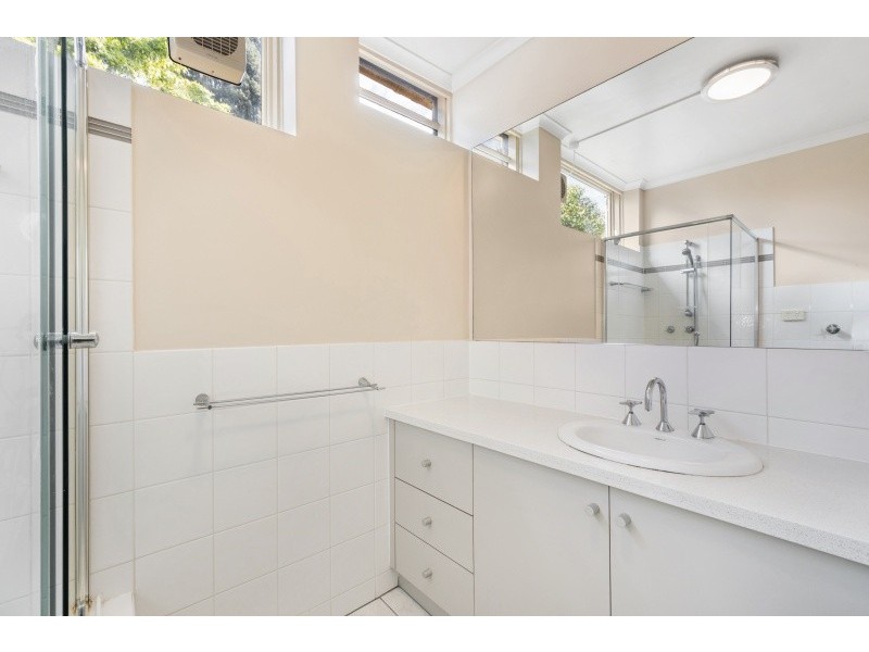 6/33 Albion, Box Hill VIC 3128