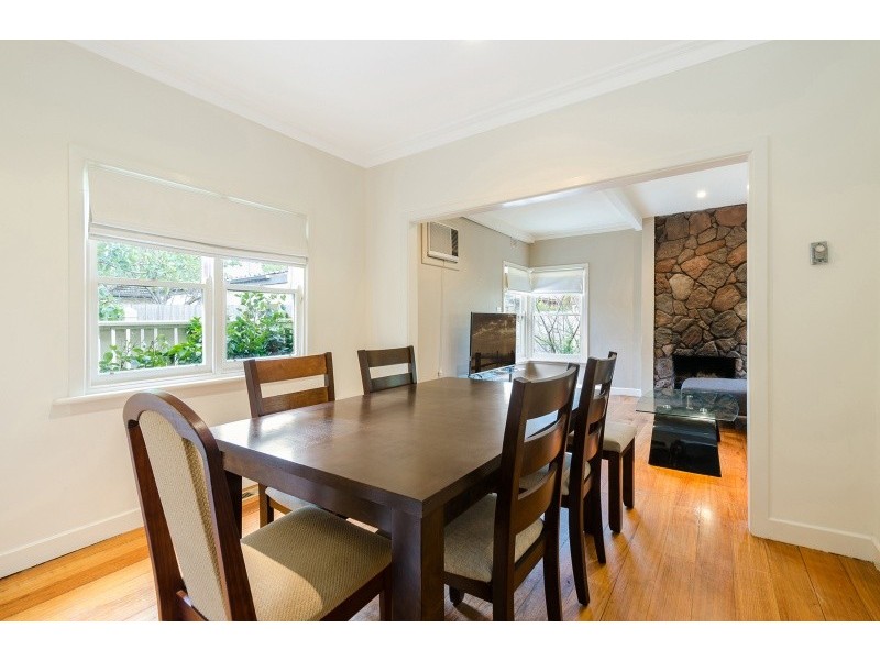 2 Cameron Road, Box Hill North VIC 3129