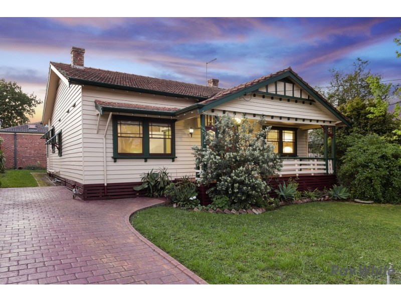 15 Simpsons Road, Box Hill VIC 3128