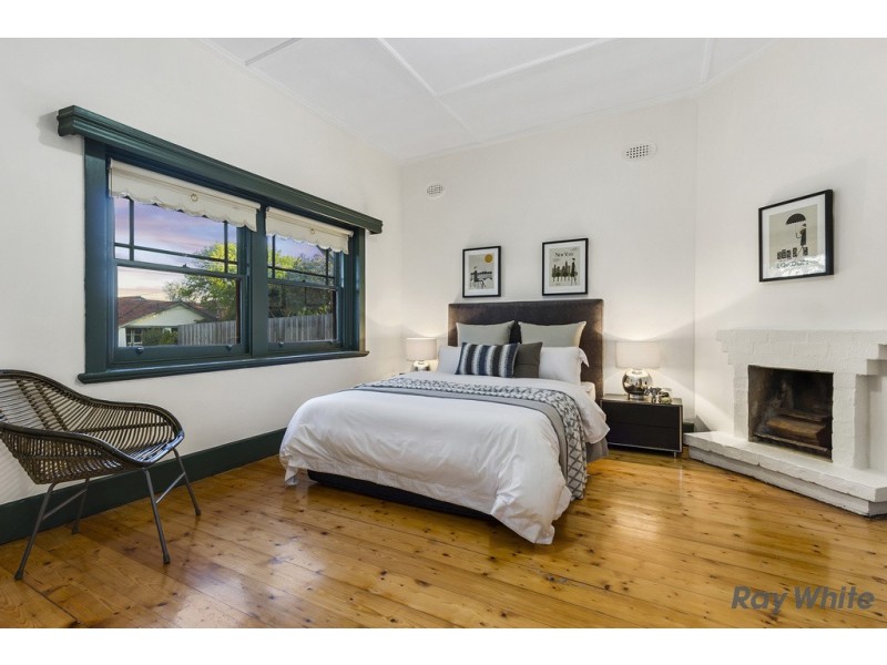 15 Simpsons Road, Box Hill VIC 3128