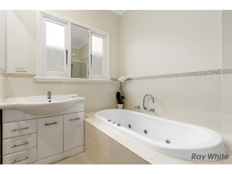 25 Marshall Road, Box Hill North VIC 3129