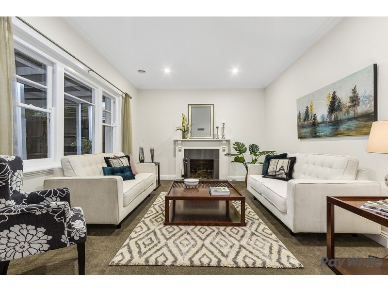 2 Grandview Road, Box Hill South VIC 3128