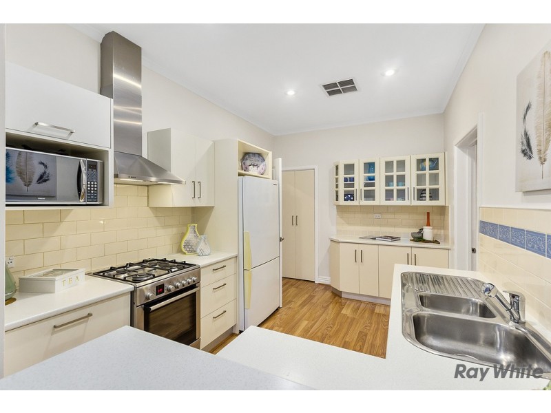 2 Grandview Road, Box Hill South VIC 3128