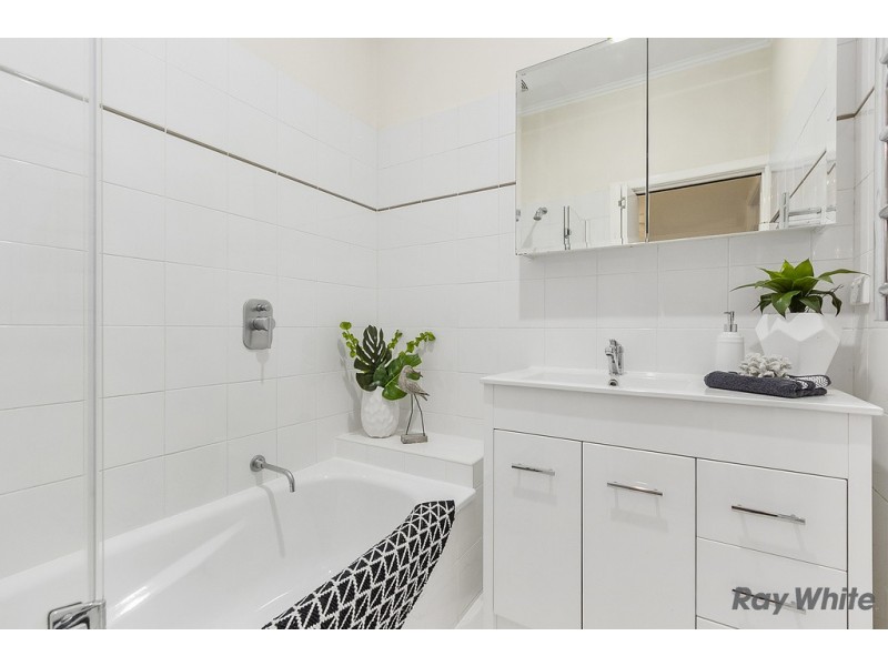 2 Grandview Road, Box Hill South VIC 3128