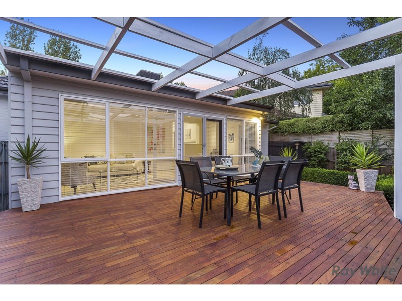 2 Grandview Road, Box Hill South VIC 3128