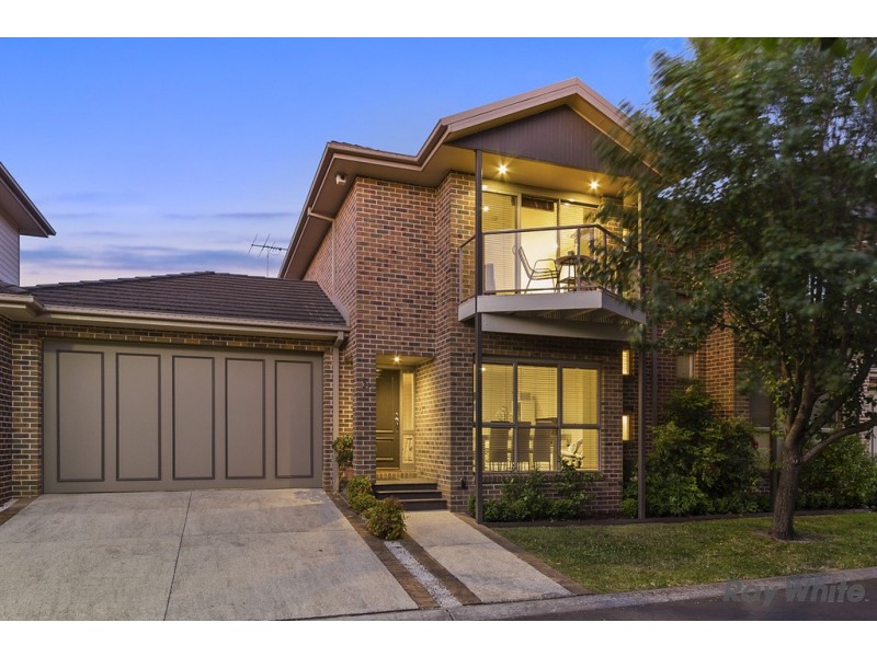 31 Kingswood Rise, Box Hill South VIC 3128