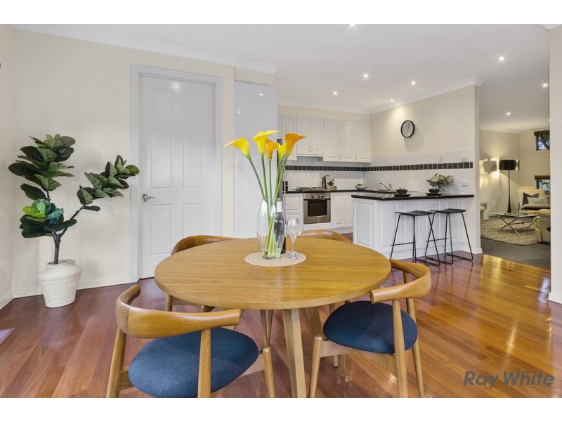 31 Kingswood Rise, Box Hill South VIC 3128