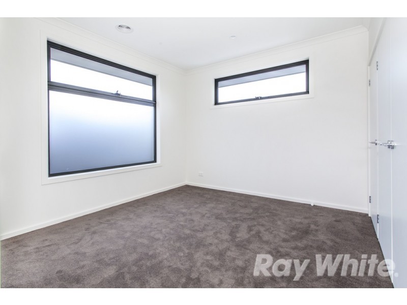 2/15 Farleigh Avenue, Burwood VIC 3125