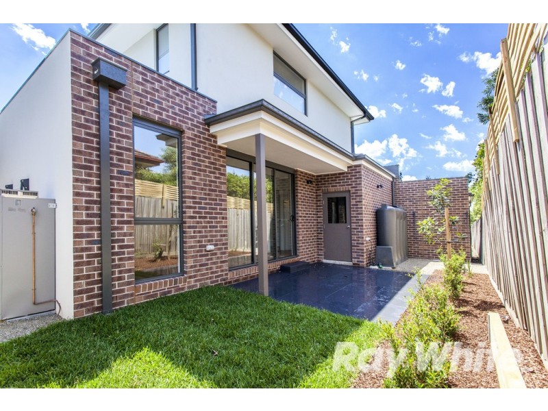 2/15 Farleigh Avenue, Burwood VIC 3125