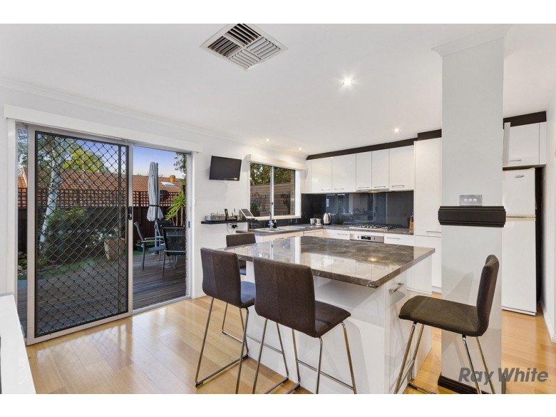 4 Boonah Way, Forest Hill VIC 3131