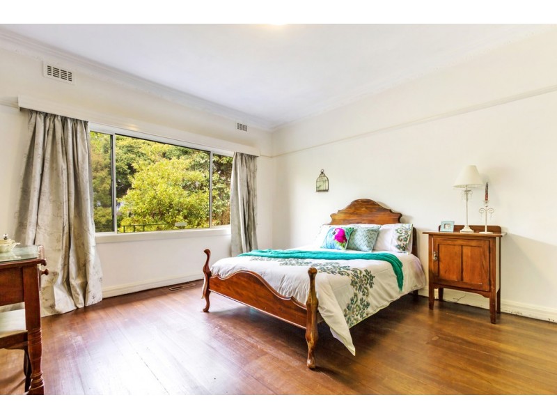 41 Sweetland Road, Box Hill VIC 3128