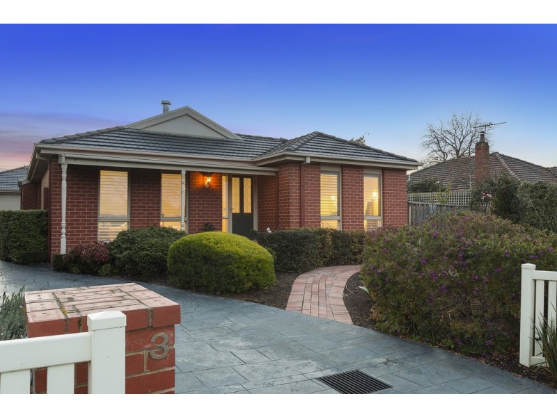 1/3 Leach Ave, Box Hill North VIC 3129