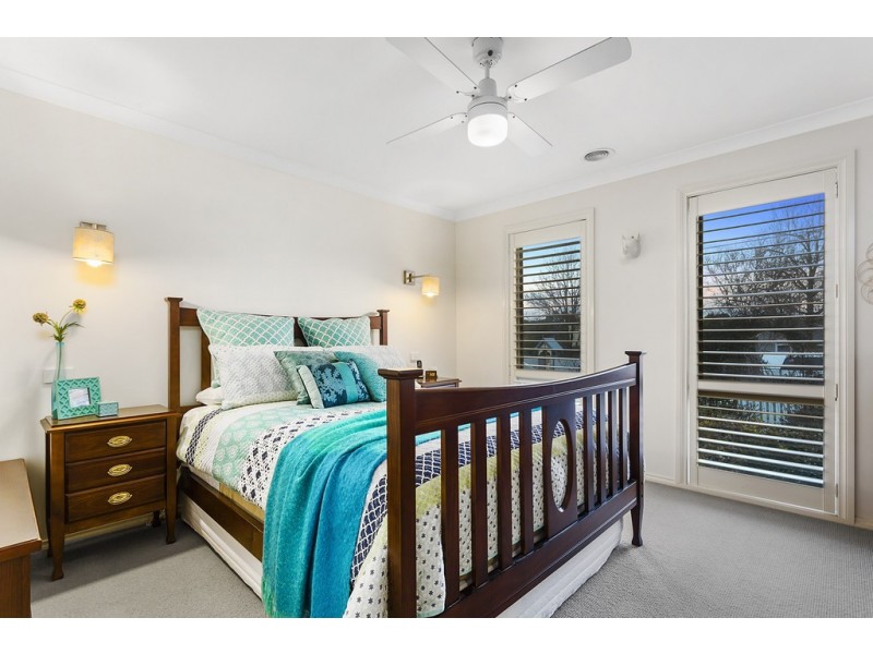 1/3 Leach Ave, Box Hill North VIC 3129