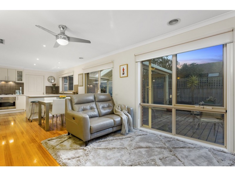 1/3 Leach Ave, Box Hill North VIC 3129