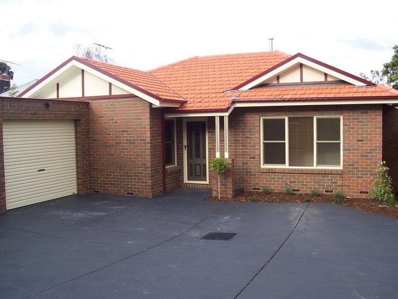 2/32 Bass Street, Box Hill VIC 3128