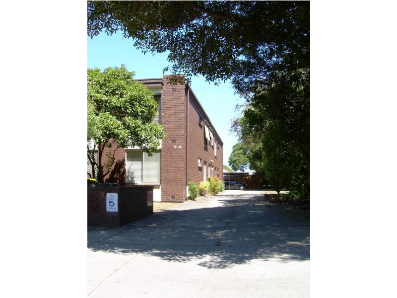 9/11 Kent Road, Box Hill VIC 3128