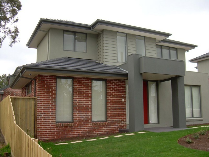 1/2 Montpellier Rd, Burwood VIC 3125