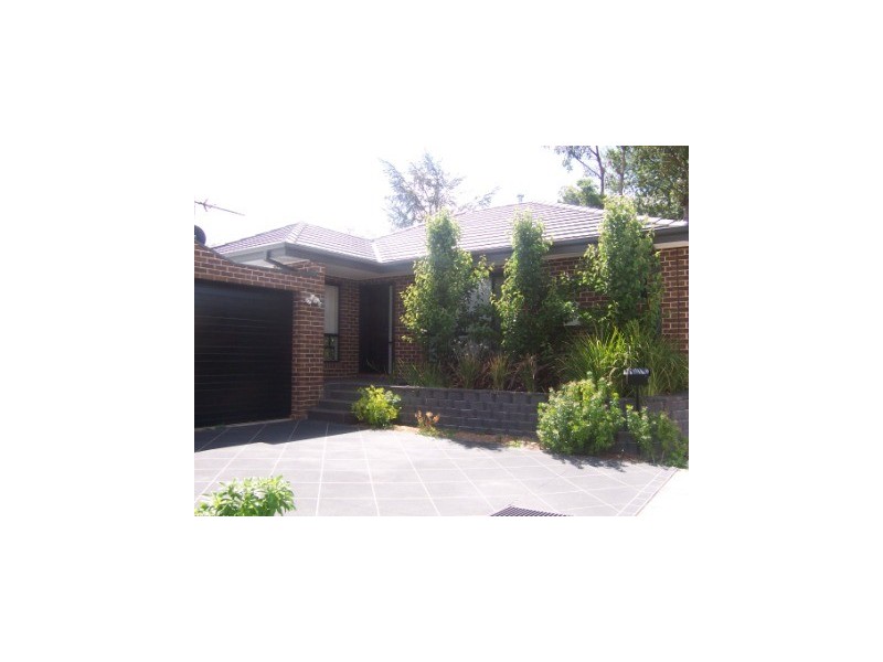 2 Papagee Lane, Box Hill North VIC 3129