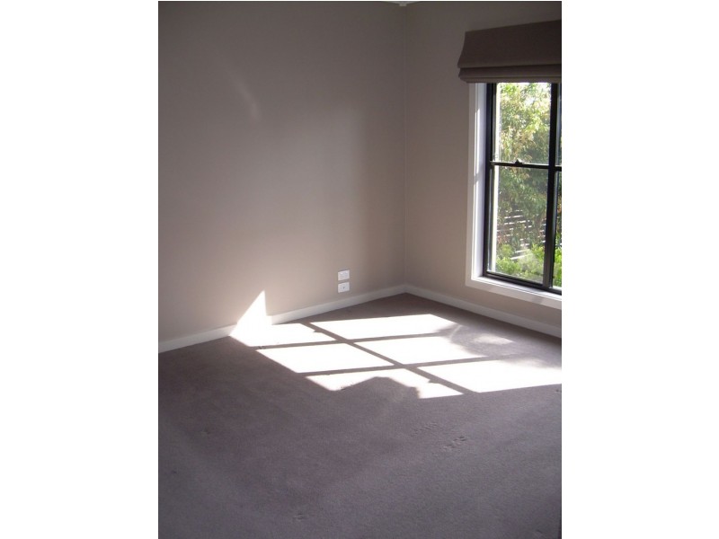 2 Papagee Lane, Box Hill North VIC 3129