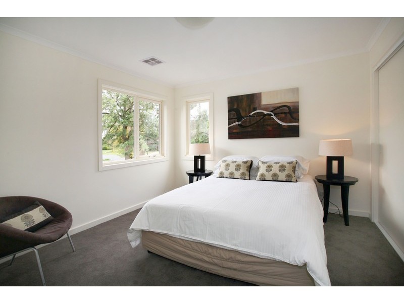 1/291 Elgar Rd, Surrey Hills VIC 3127
