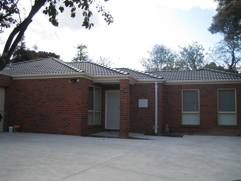 2/31  Whitehorse Road, Blackburn VIC 3130