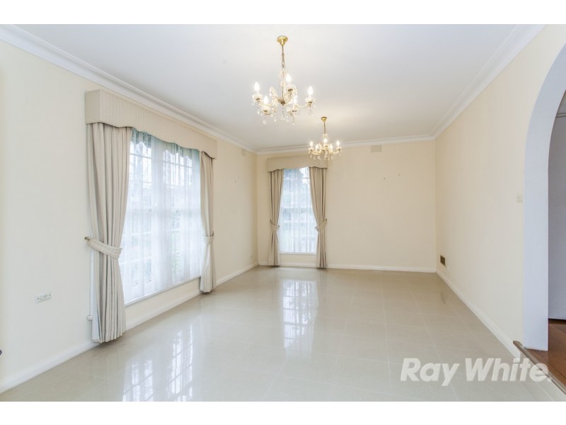 4 Josephine Avenue, Mount Waverley VIC 3149