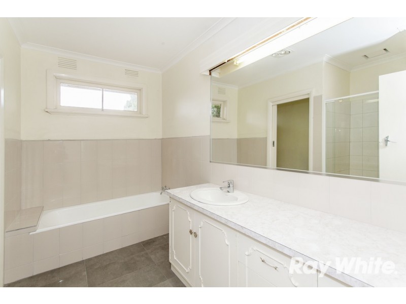 4 Josephine Avenue, Mount Waverley VIC 3149