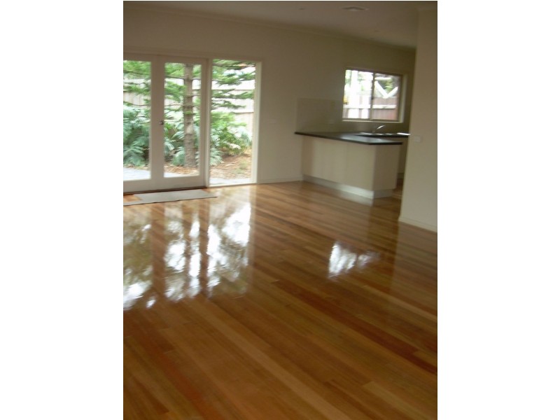 2/10 Stephens St, Burwood VIC 3125