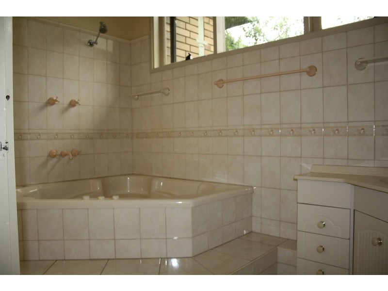 6 Lilac Court, Mount Waverley VIC 3149