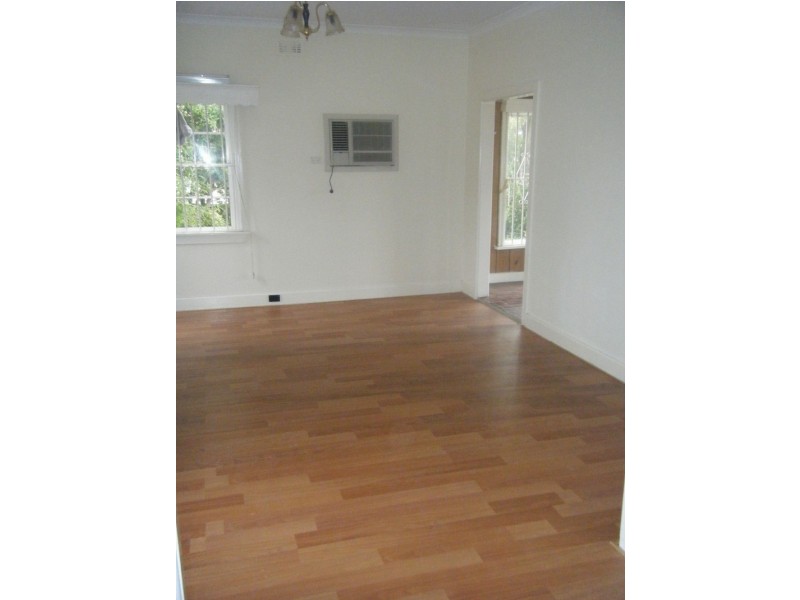 41 Station St, Burwood VIC 3125