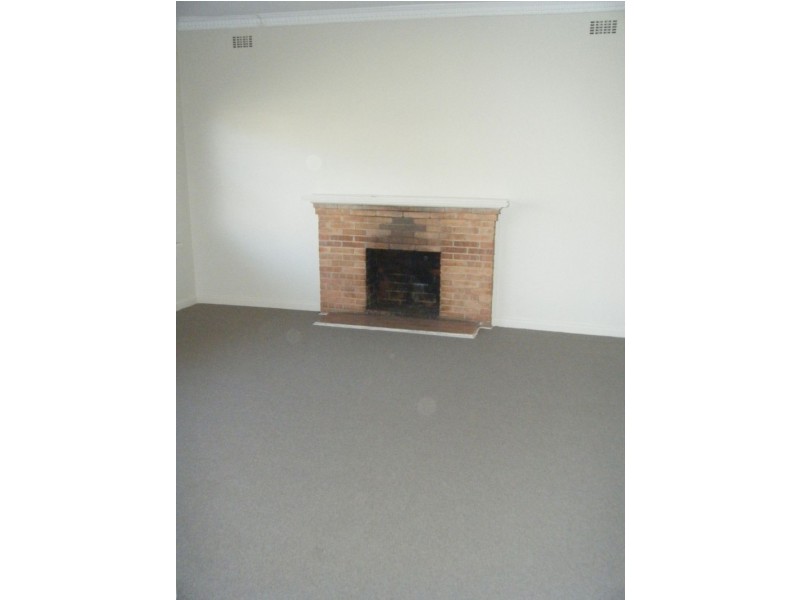 13 Loraine Ave, Box Hill North VIC 3129