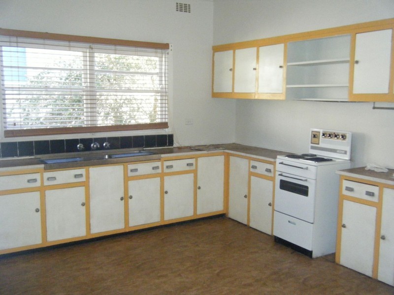 13 Loraine Ave, Box Hill North VIC 3129