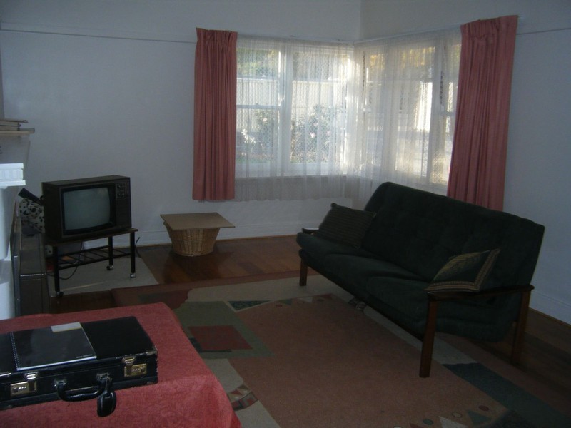 2 Begonia st, Box Hill South VIC 3128