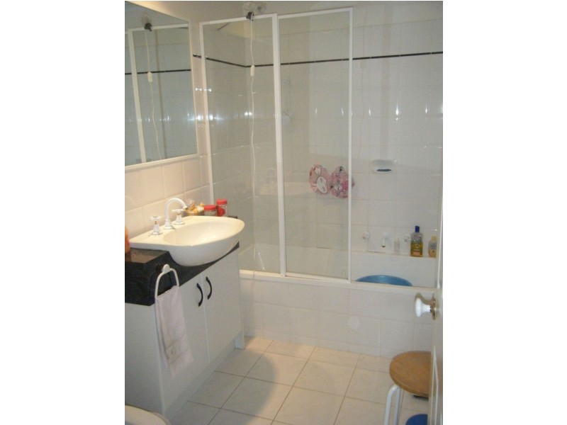 8/2A Bellevue, Doncaster East VIC 3109