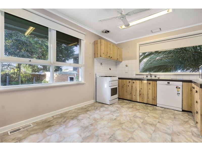 16 Strabane Avenue, Mont Albert North VIC 3129