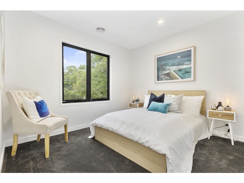 24 McColl Road, Mont Albert North VIC 3129