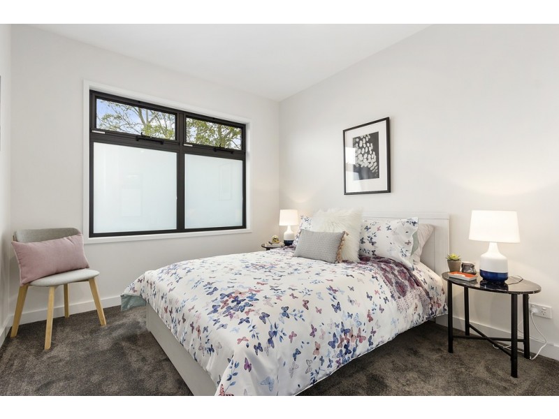 24 McColl Road, Mont Albert North VIC 3129