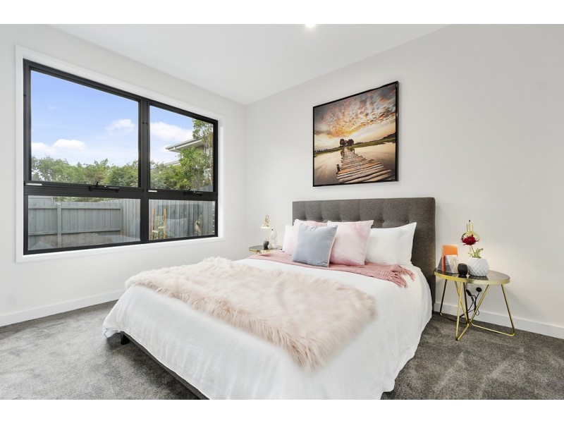 24 McColl Road, Mont Albert North VIC 3129