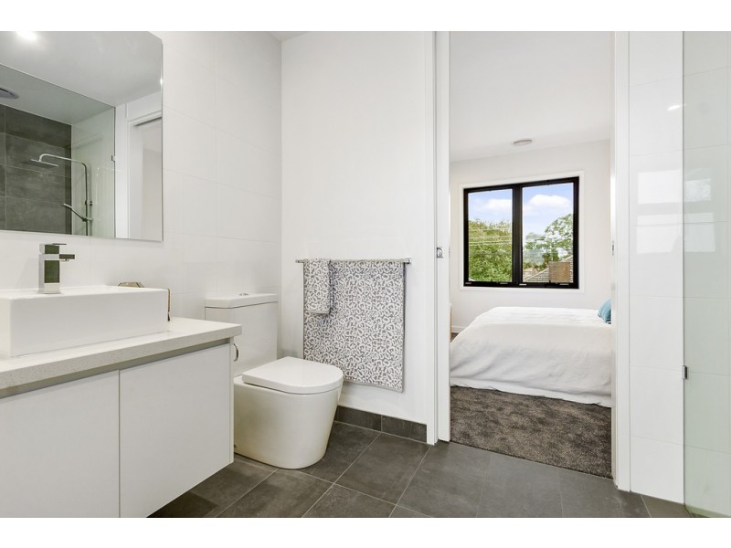 24 McColl Road, Mont Albert North VIC 3129