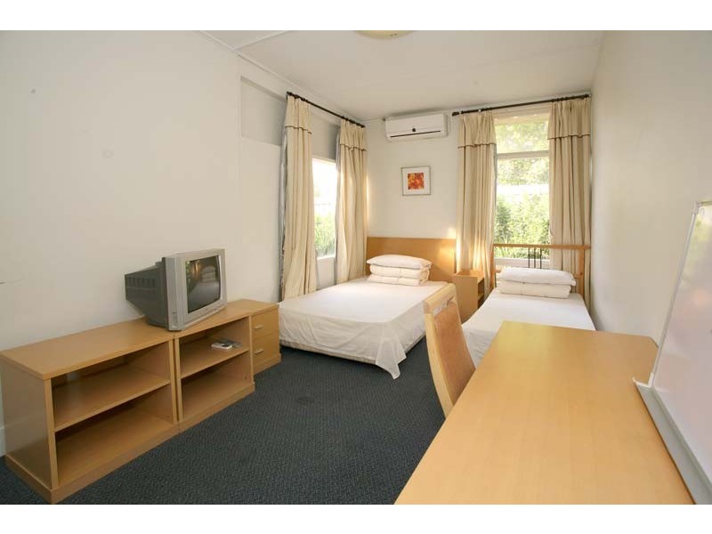 32-34 Kangerong Rd, Box Hill VIC 3128