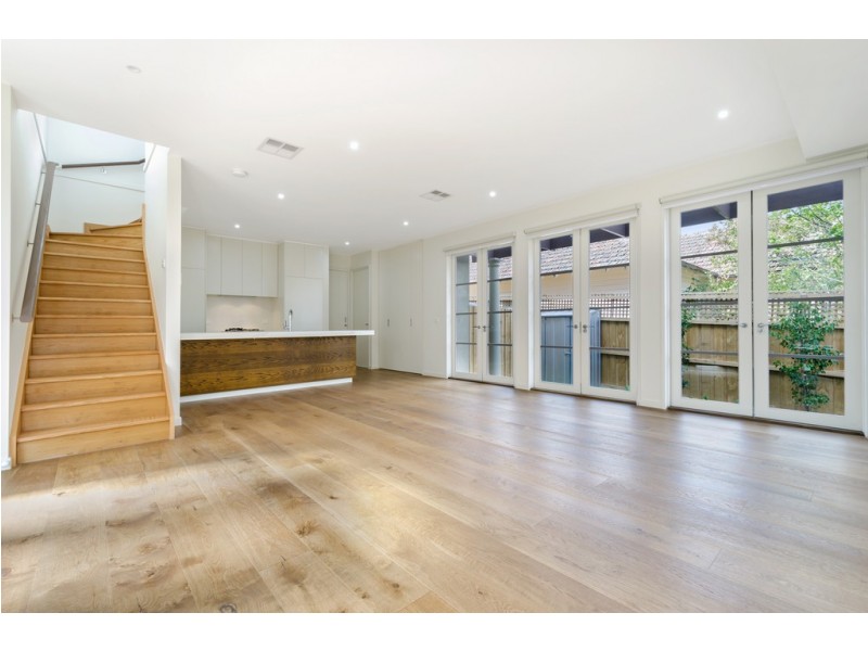 2/3 Lodge Road, Camberwell VIC 3124