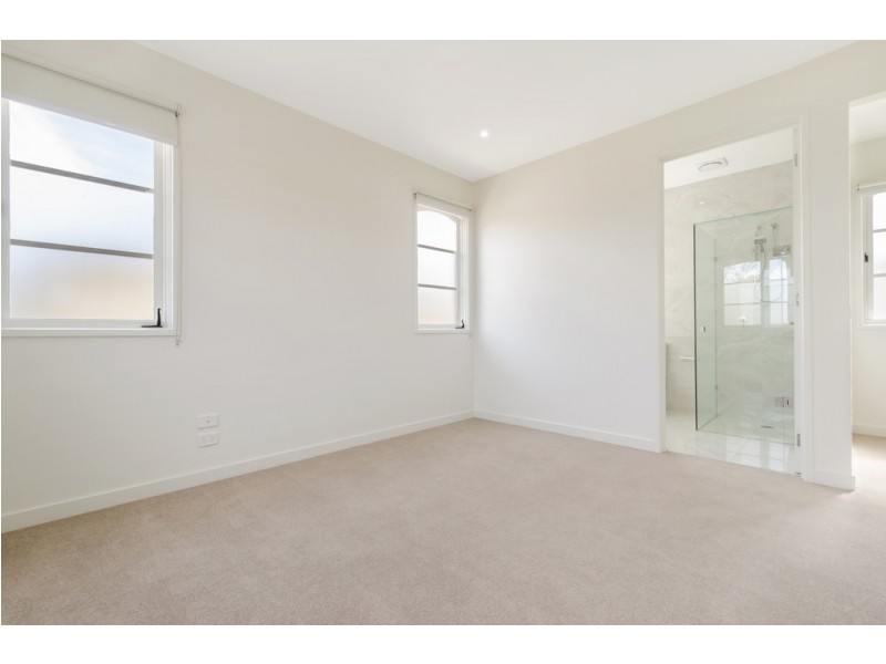 2/3 Lodge Road, Camberwell VIC 3124