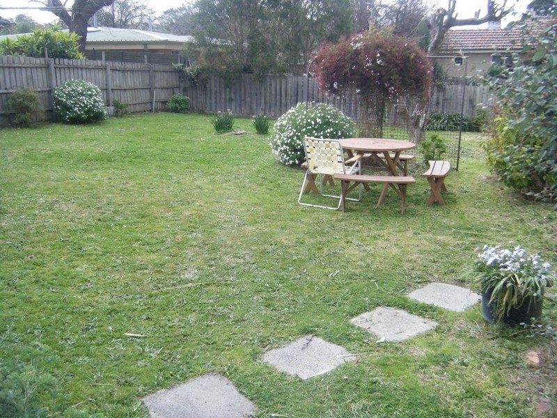 106 Elgar Rd, Box Hill South VIC 3128