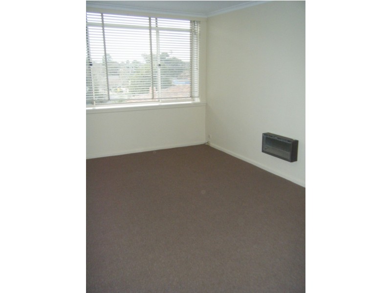8/5 James St, Box Hill VIC 3128