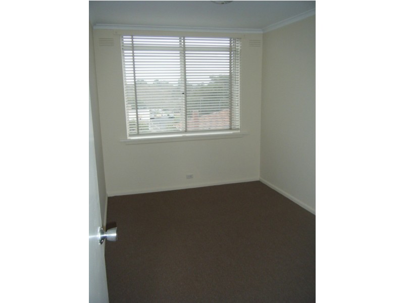 8/5 James St, Box Hill VIC 3128