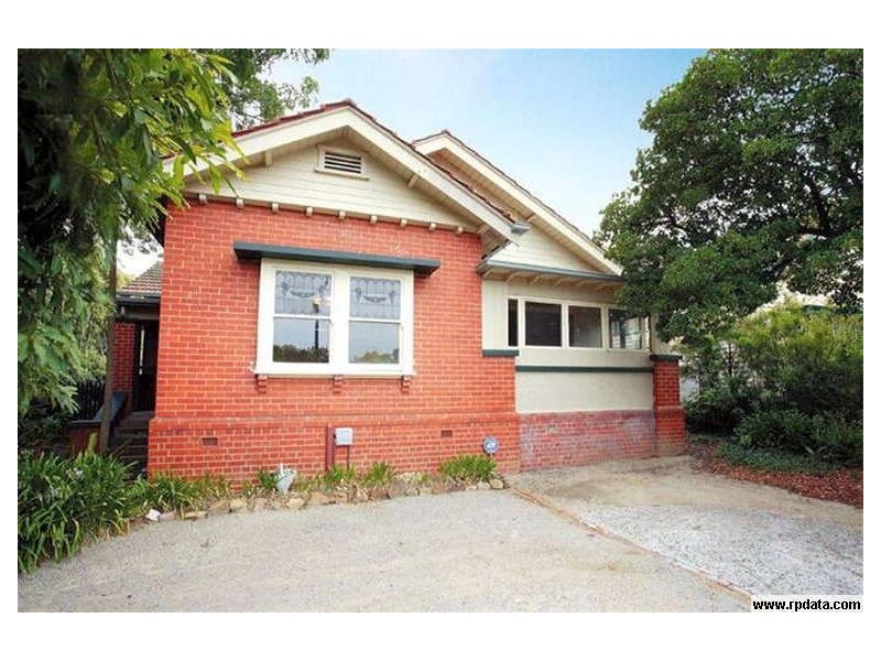 690 Whitehorse Rd, Mont Albert VIC 3127