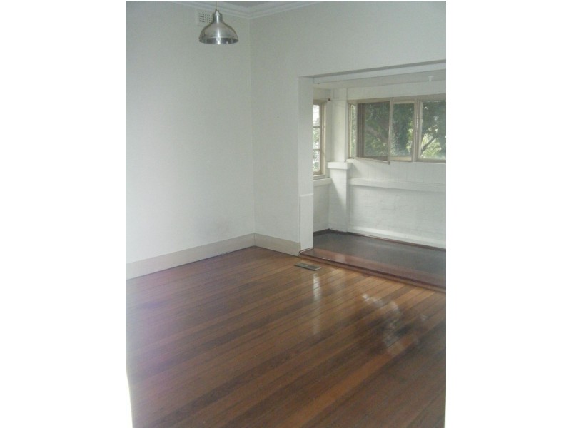 690 Whitehorse Rd, Mont Albert VIC 3127